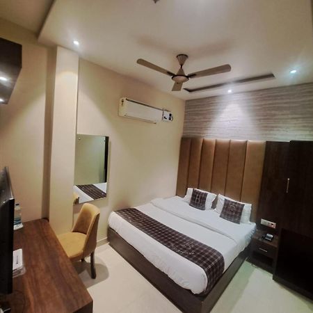 Hotel Blossom Inn 阿姆利则 外观 照片