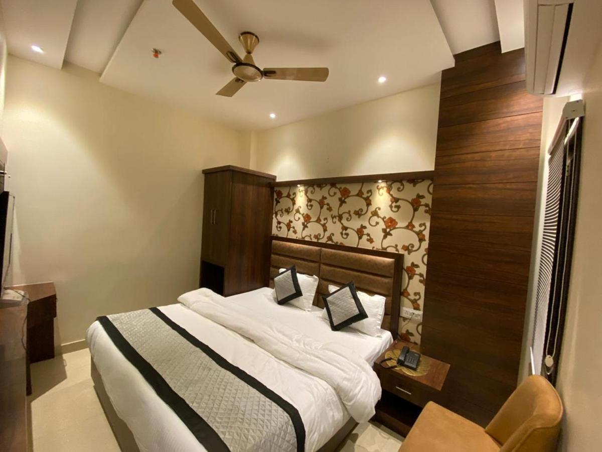 Hotel Blossom Inn 阿姆利则 外观 照片