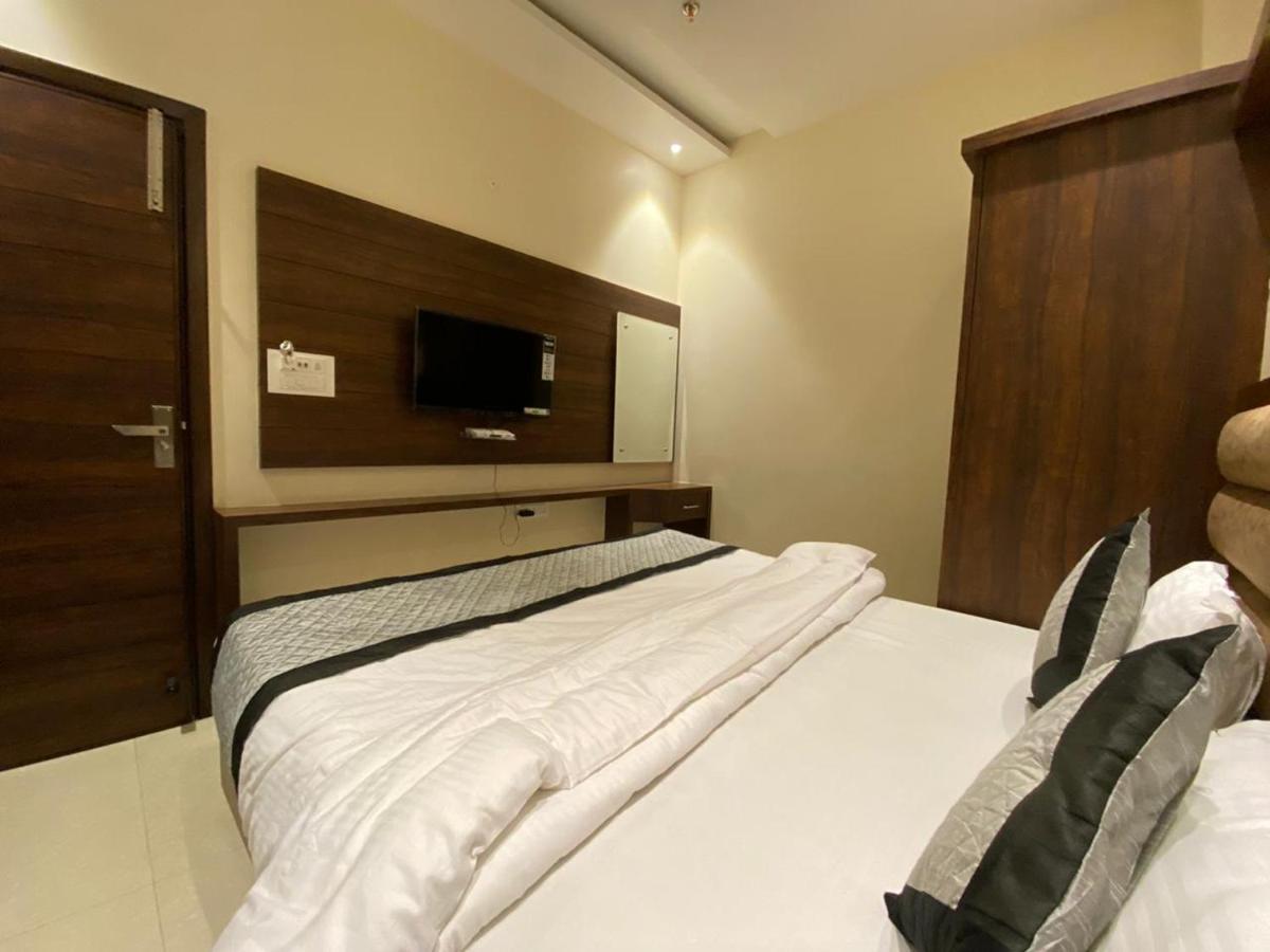 Hotel Blossom Inn 阿姆利则 外观 照片