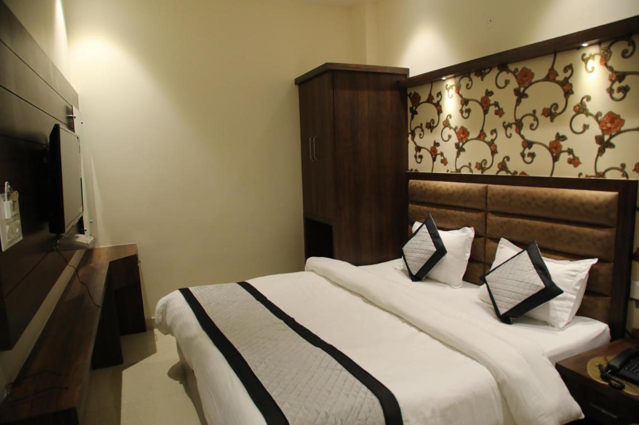 Hotel Blossom Inn 阿姆利则 外观 照片