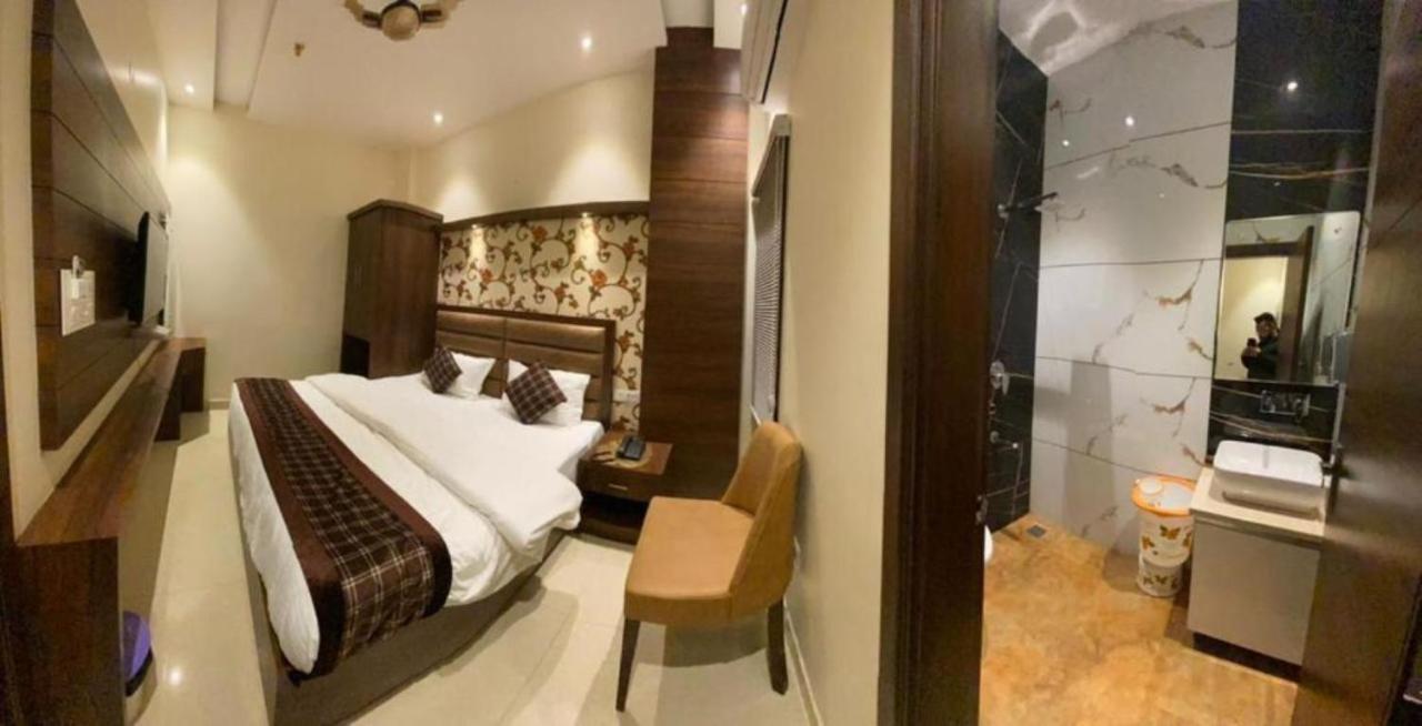 Hotel Blossom Inn 阿姆利则 外观 照片