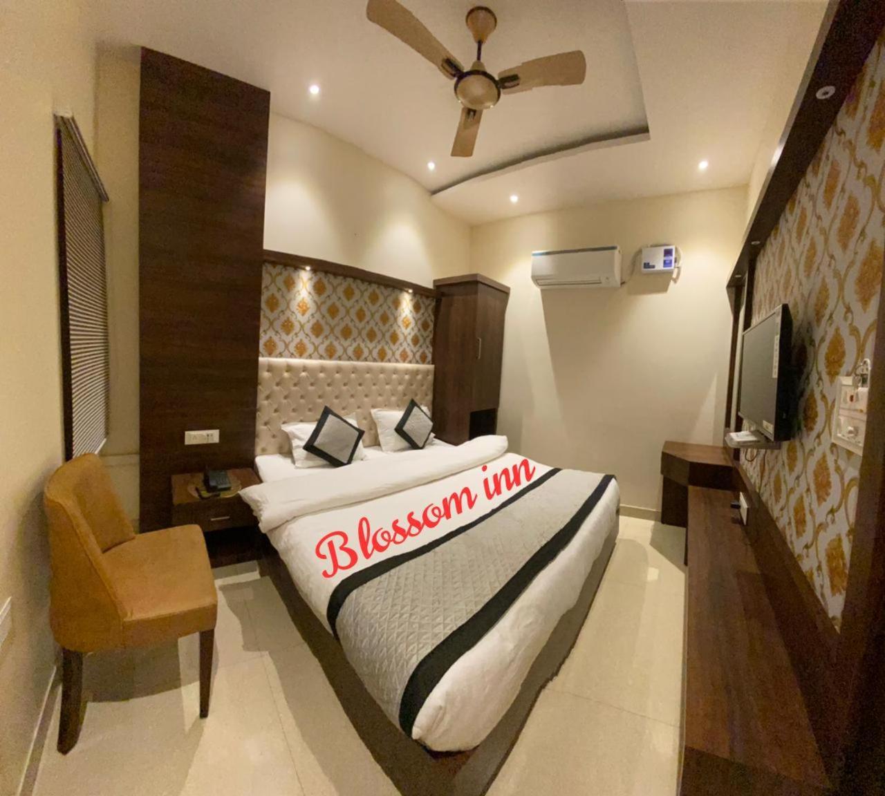 Hotel Blossom Inn 阿姆利则 外观 照片