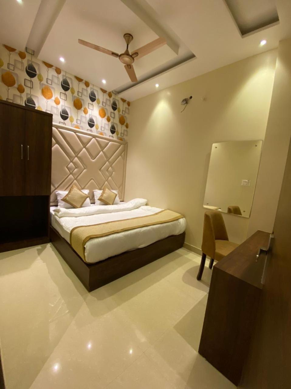 Hotel Blossom Inn 阿姆利则 外观 照片