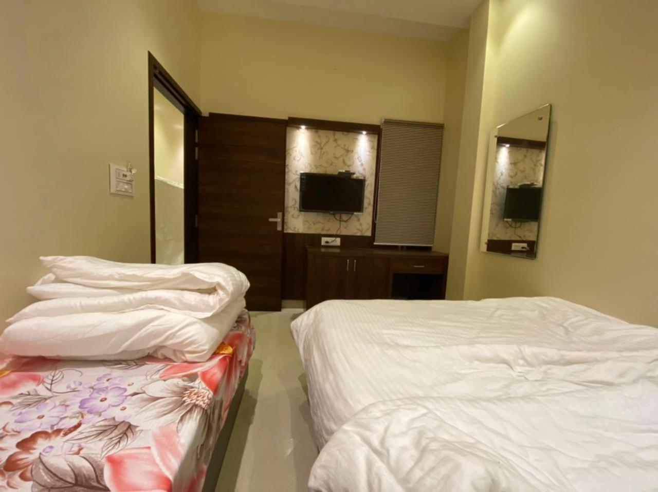 Hotel Blossom Inn 阿姆利则 外观 照片