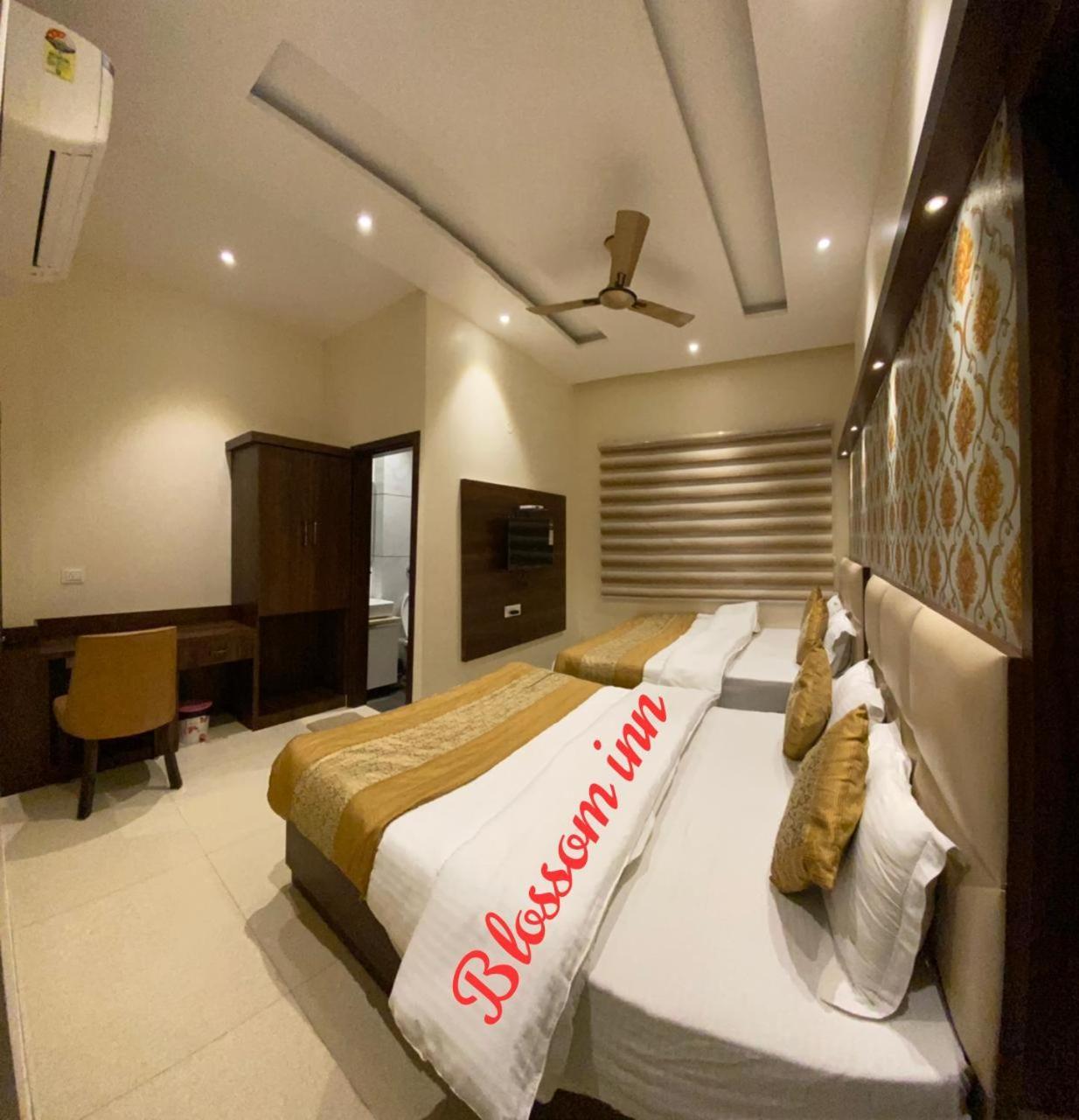 Hotel Blossom Inn 阿姆利则 外观 照片