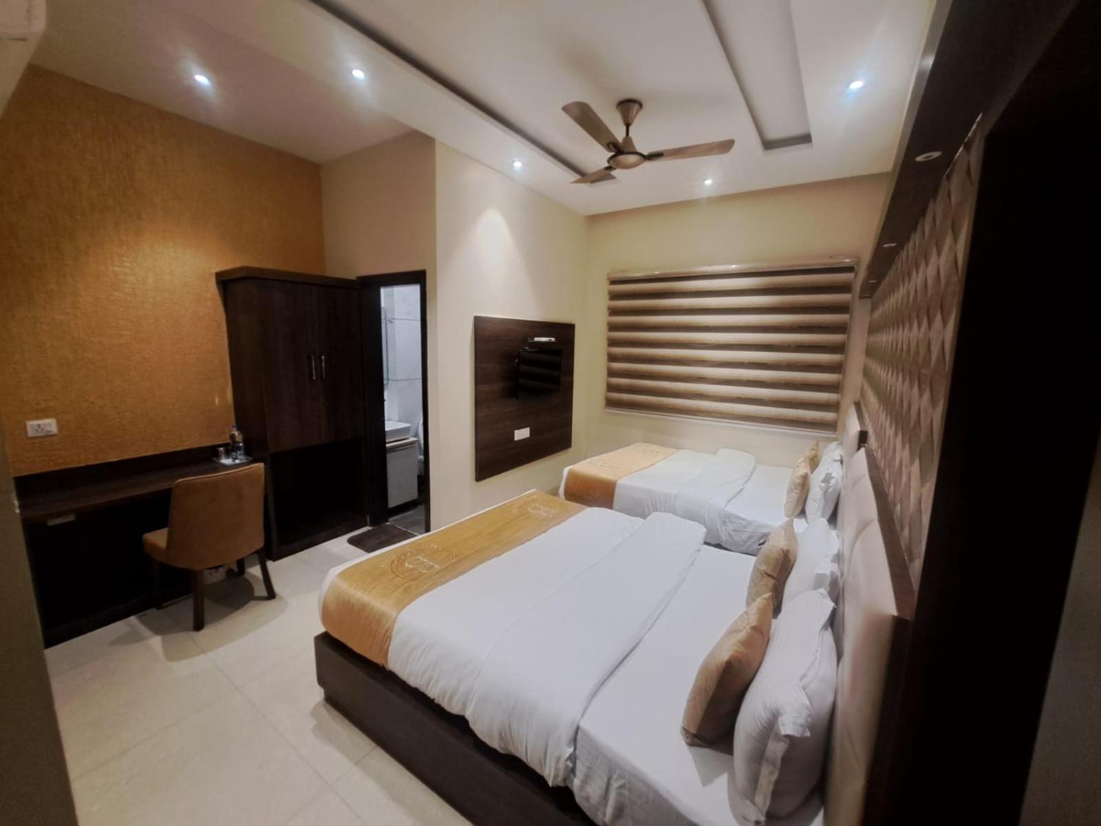 Hotel Blossom Inn 阿姆利则 外观 照片